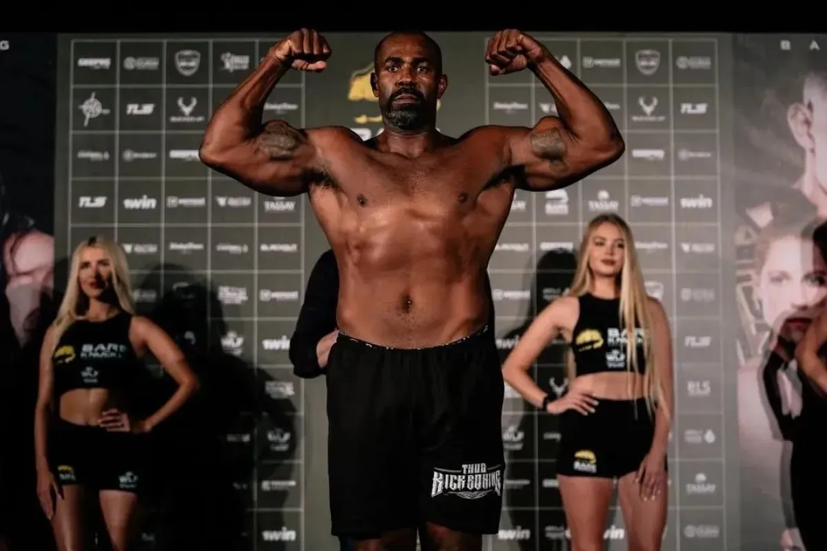 Šel plavat a už se nevrátil. Hasiči našli veterána MMA utonulého na dně řeky