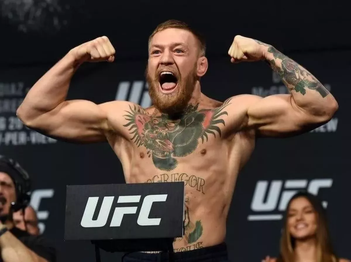 Šílenosti v UFC! McGregor napadl autobus, ve Vegas se bojovníci proměnili v chuligány