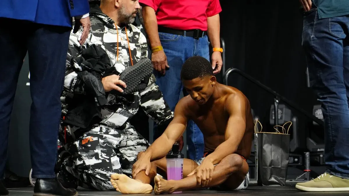 Šílený moment v UFC. Bojovník po vážení děsivě zkolaboval