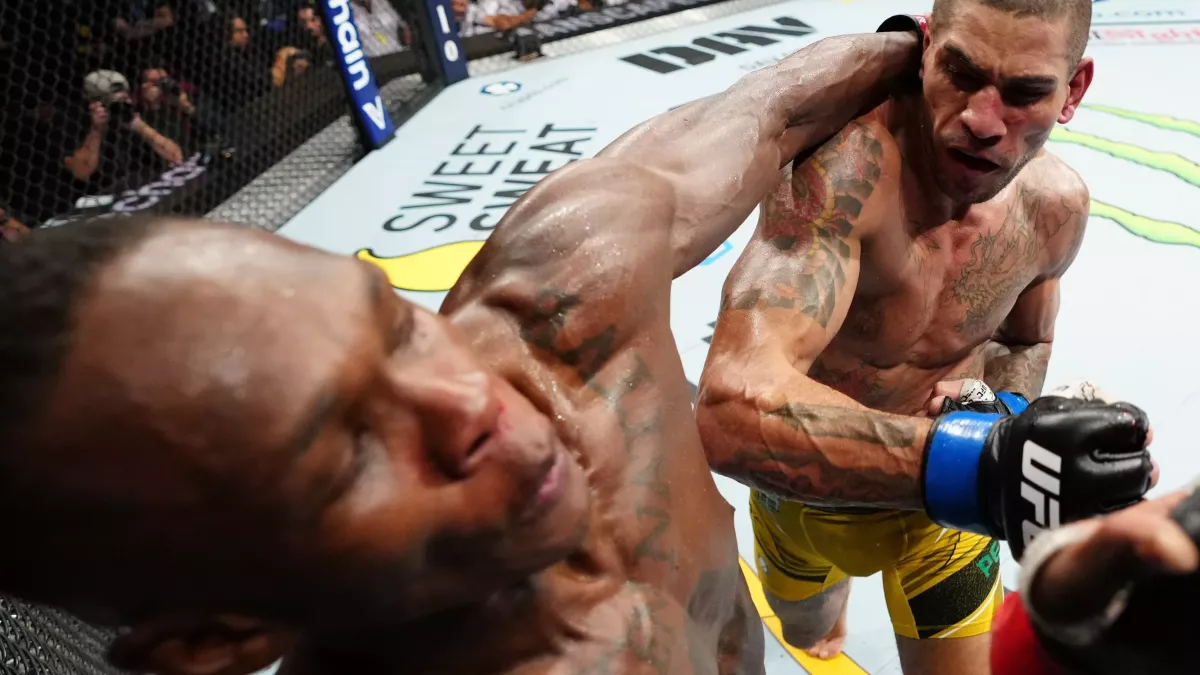 Střední divize UFC má nového krále! Pereira ukončil vládu Adesanyi v pátém kole