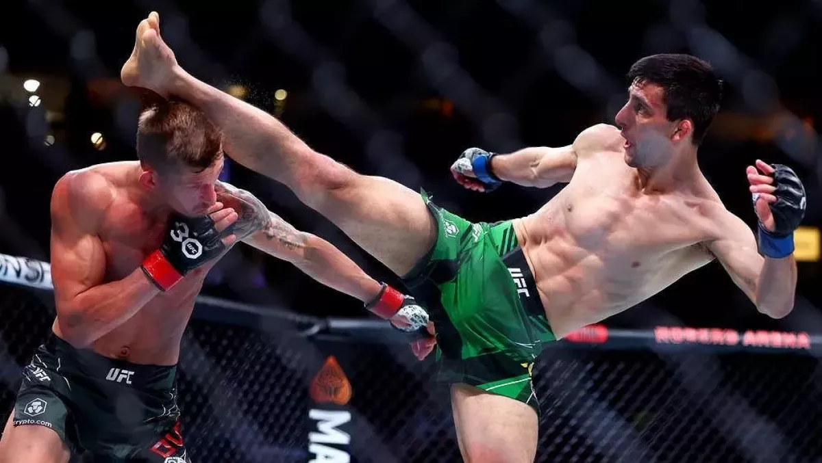 Těžký boj v UFC. Český bojovník Dvořák znovu padl, přežil těžké chvíle