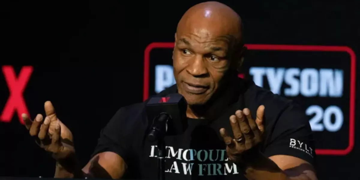 To nevypadá dobře! Mike Tyson měl během letu zdravotní potíže a potřeboval pomoc