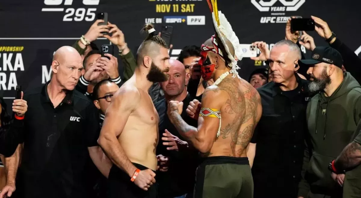 UFC 295: Tak tohle bude řežba! Intenzivní staredown Jiřího Procházky a Alexe Pereiry