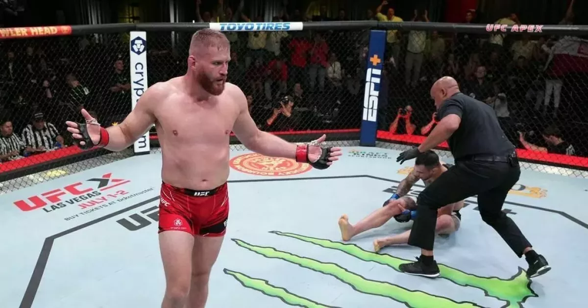 UFC: Vítěz Blachowicz! Jeho soupeř si při zápase přetrhl vazy v koleni