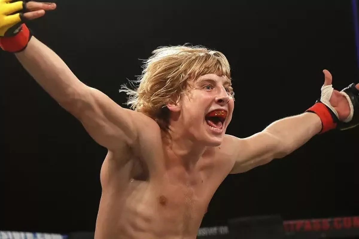 UFC bojovníci Paddy Pimblett a Ilia Topuria se na sebe vrhli v londýnském hotelu