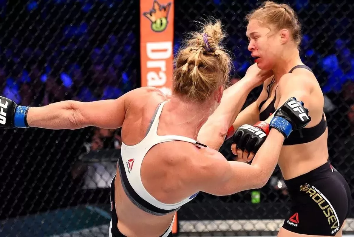 UFC opouští bojovnice, která zničila kariéru královny legendárním kopem