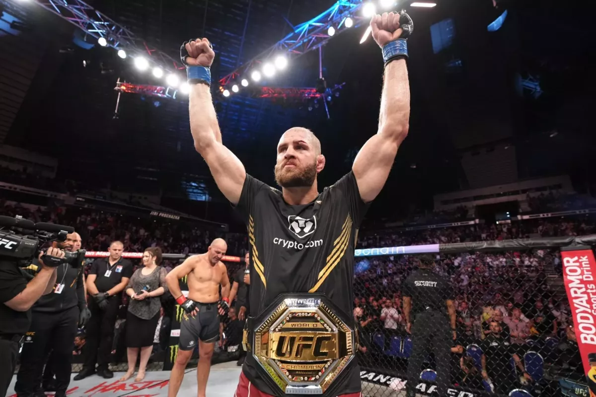 UFC připomněla Procházkův největší triumf. Čech utáhl brazilského krále a stal se hrdinou