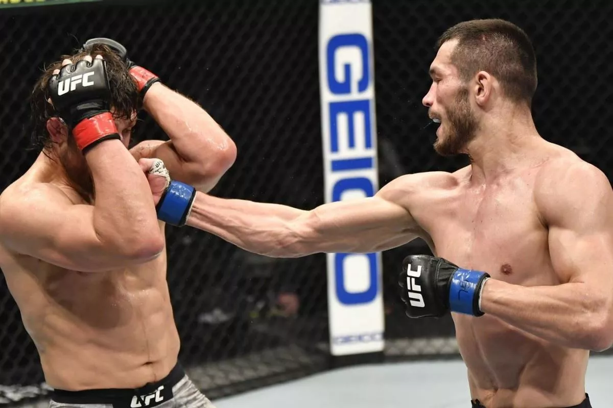 UFC se rozloučilo se šesticí zápasníků. Padáka dostal i bojovník, kterému naložil Muradov