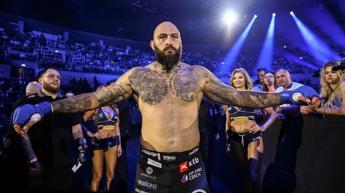 V Oktagonu bych se měl dobře, tluče se to ve mně, přiznal Michal Martínek. Smlouva s KSW brzy vyprší