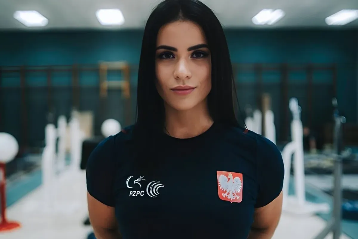 V létě ohromila figurou, nyní výkonem. Polská vzpěračka překonala rekord