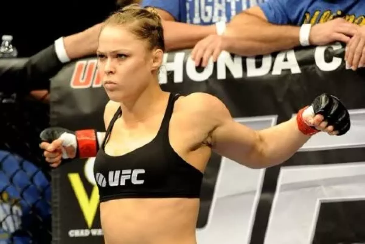VIDEO: Před deseti lety se v UFC vůbec poprvé uskutečnil souboj žen