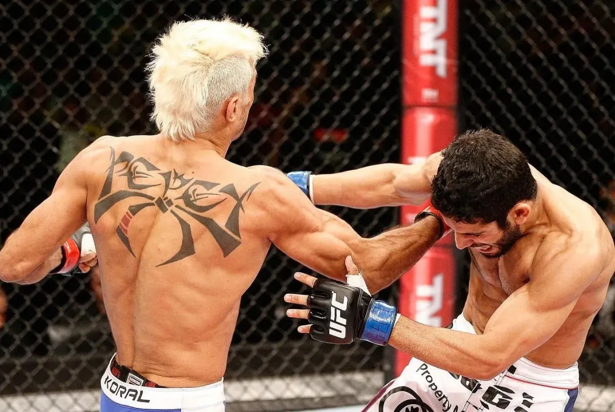 Veterán UFC byl ve vězení nalezen v bezvědomí. V nemocnici zemřel