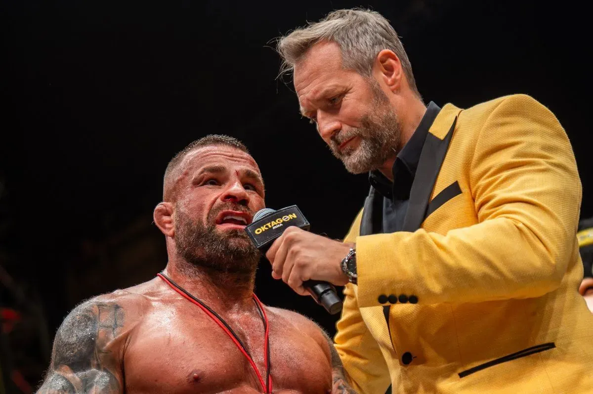 Za Karlosem stojíme a ctíme presumpci neviny, řekl Novotný