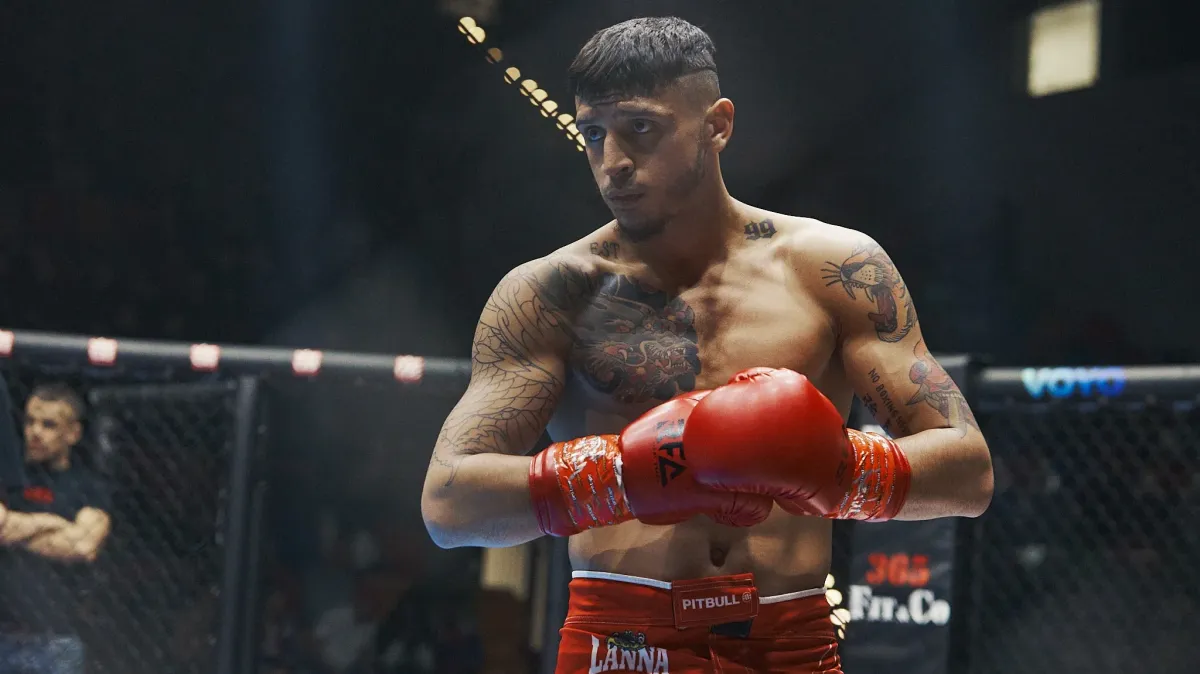 Znechucený promotér se pustil do Siváka kvůli ruské vlajce. Kritiku si vyslechl i šéf RFA