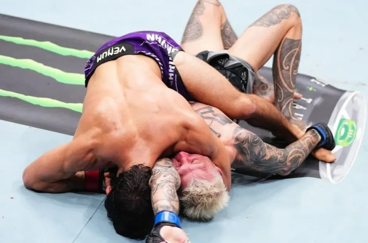 Zničil soupeři obličej a řekl si o titul. Jsem nejlepší na světě