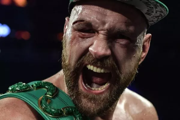 150 milionů liber je fuč, bědoval Fury po rivalově pádu. McGregor se mu smál