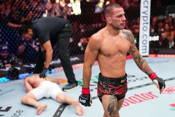 Ať žije král. Brazilský vládce UFC zničil sny dalšího vyzyvatele