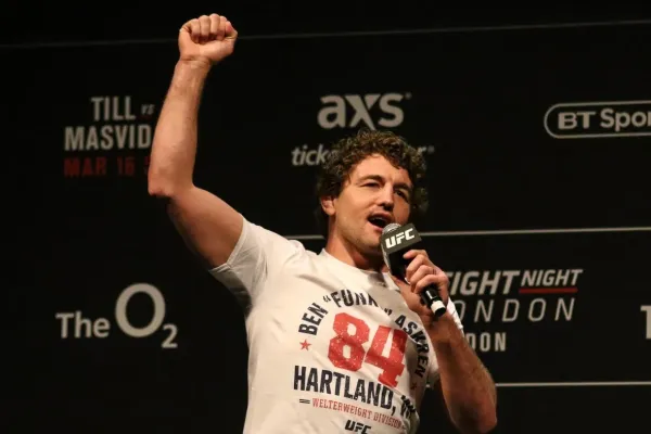 Ben Askren by měl být mimo kritický stav a doma z nemocnice po těžkém zápalu plic