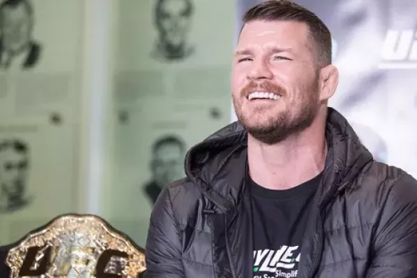 Bisping vysvětlil, za jakých okolností se Rockhold ještě stane šampionem