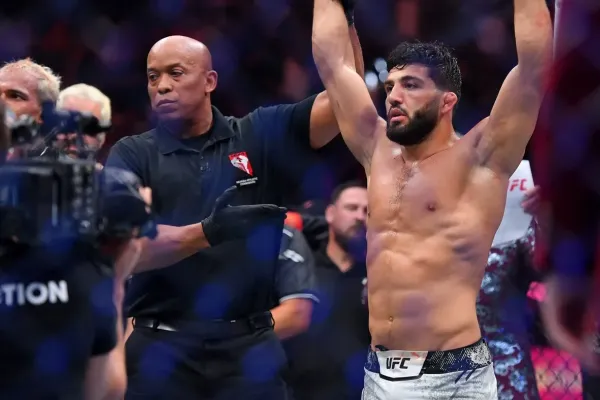 Brutální útok na streamera: Týmový kolega UFC hvězdy ztratil nervy během živého vysílání