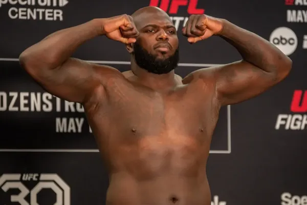Byl jeho vyhazov z UFC chybou? Jairzinho Rozenstruik zazářil v nové organizaci, dokonce se stal šampionem