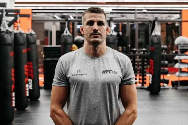 Český dobrodruh bohatne v Dubaji, rád by opět nasál zápasovou atmosféru