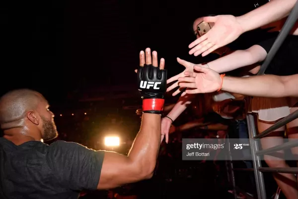 Cesta kontroverzního zápasníka v UFC končí