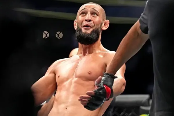 Chimaev překonal rekord UFC, k titulové výhře mu gratulovala i fotbalová legenda
