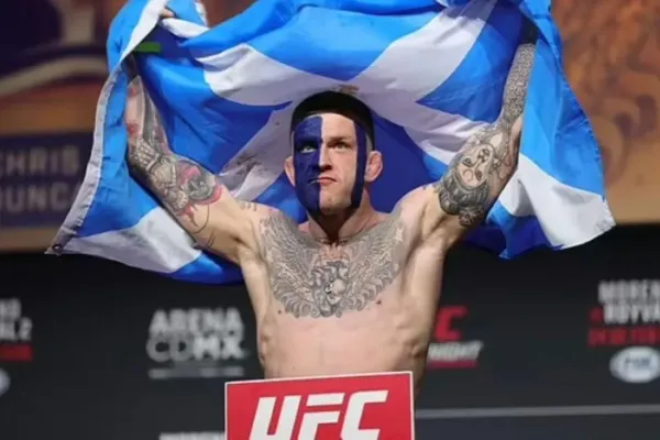 Demoliční bitva v UFC. Rozbité obličeje. Jen módní doplněk, tvrdil vítěz