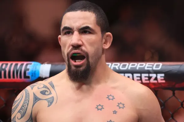 Dobrotivý šéf UFC: Strýček Dana mi zaplatil nové zuby, byl to pracovní úraz, směje se Robert Whittaker