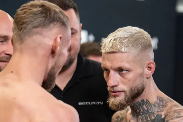Drama v Oktagonu. Čech v problémech, šampionka znovu šla donaha