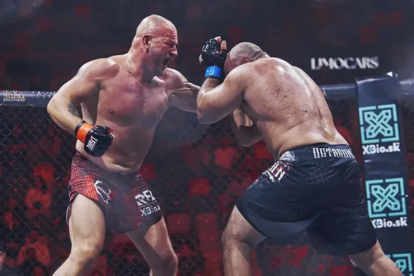 Drsný projekt domácí organizace. Žádný časový limit, porvat se může i sumista