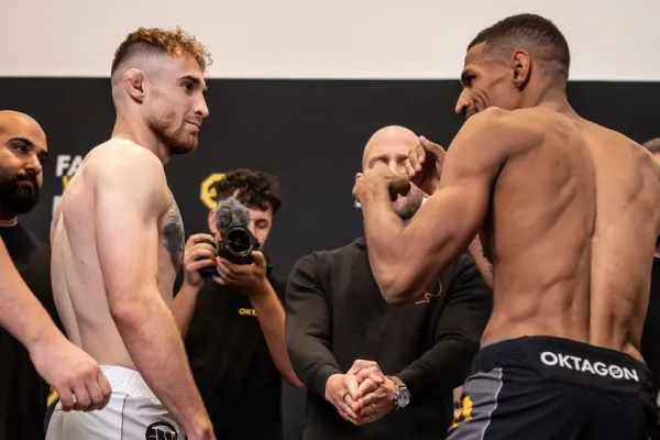 Držení pod krkem či zdvižený prostředníček. Oktagon čeká vyhrocená bitva s českou stopou