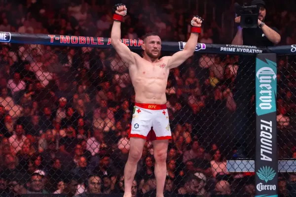 Dvalishvili, nebo Yan? UFC elita tipuje výsledek víkendového souboje o titul bantamu