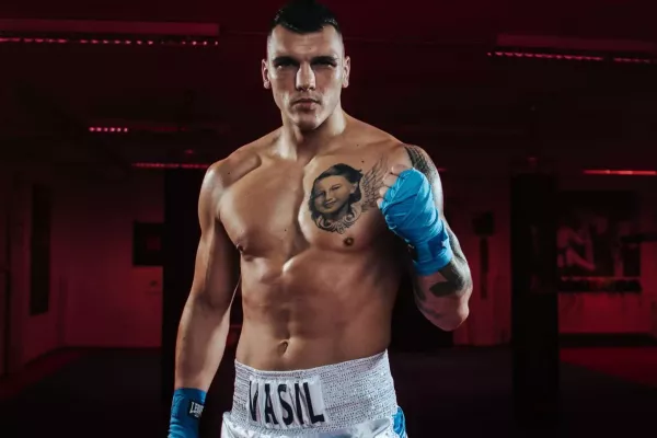 Elitní boxer Vasil Ducár a jeho další zahraniční mise!