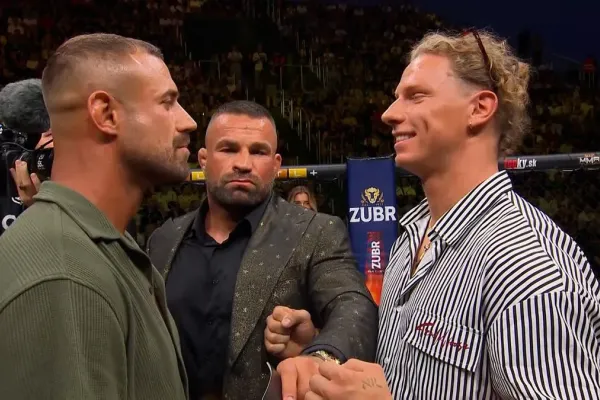 Fanoušci mu přejí tvrdý pád. Influencer se poprvé popere, chystá obrovské překvapení