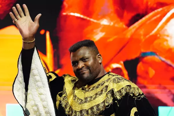 Francis Ngannou se vrací do klece, v říjnu zabojuje o titul