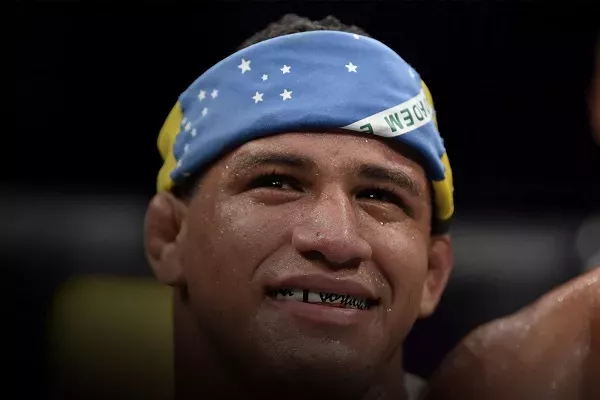 Gilbert Burns se chce utkat s Khamzatem Chimaevem na galavečeru UFC v Brazílii