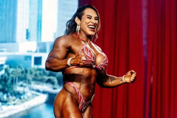 Hulk v ženské verzi. Svalnatá kulturistka ukázala nadupané tělo