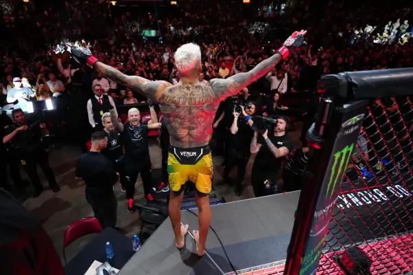 Hvězda UFC uspořádala party pro chudé rodiny. Na ničem nešetřila