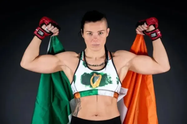 Irská bojovnice v letadle napadla posádku, zasahovali speciální agenti