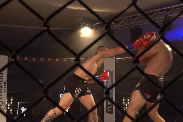 Jágr a trénink MMA? Jarda je starej vyběhanej pes, smál se Kincl po vítězné premiéře