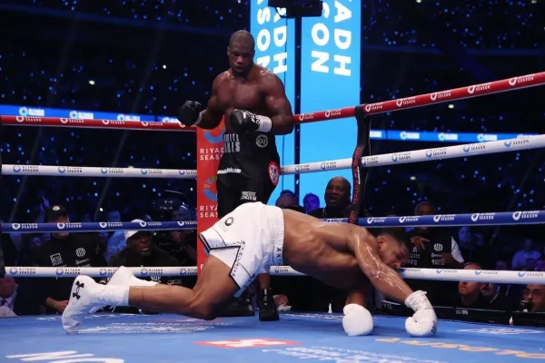 Jake Paul to vidí jasně. Joshua padne před limitem