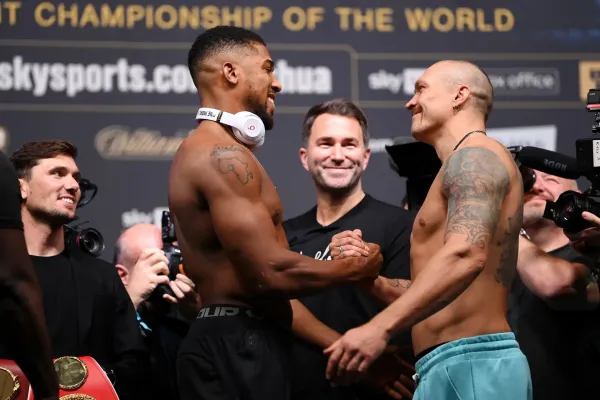 Joshua se vrátí, ujišťuje Usyk po emotivním rozhovoru s ním