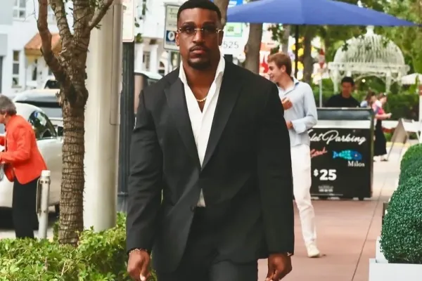 Jsem celoživotní natural, říká svalnatý influencer