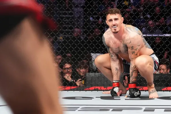 Král obrů z UFC se pochlubil dovednostmi. Rozdával rány jako z děla