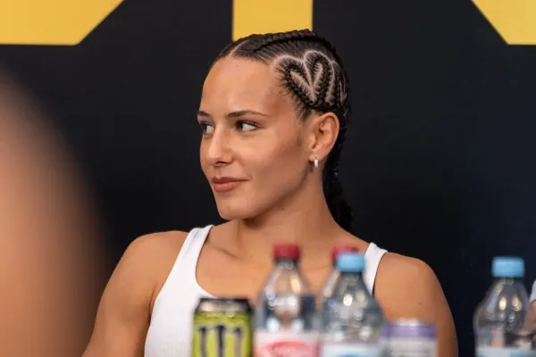 Kráska z Oktagonu má nápadnici. Stojí o ni Smolková, ráda by speciální titul