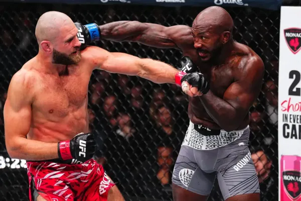 Kritizoval Procházku a nyní touží po boji. Donutím vás k respektu, hlásí ruský bijec