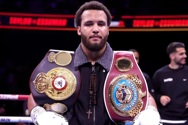 Kvůli rasismu prchl ze Slovenska, teď mladík válí. Mluví se i o bitvě s Usykem