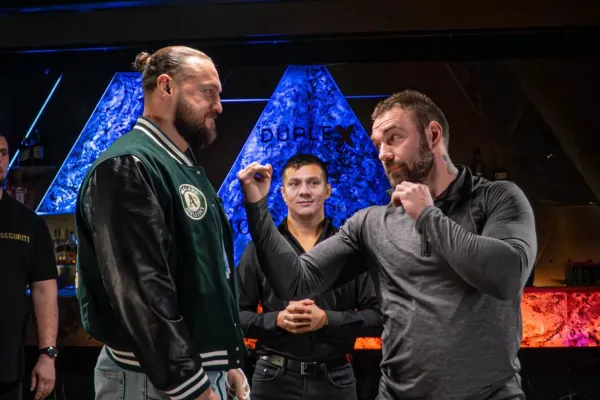 Lži, drzost, arogance: Naštvaný Benda se opět obul do mazaného Enžla